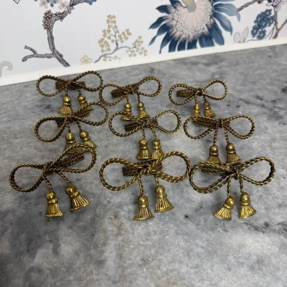 Set of 9 Vintage Brass Twisted Coiled Rope Bow and Tassel Napkin Rings